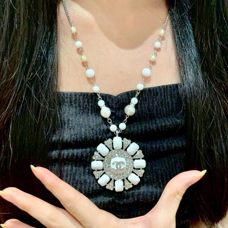 MoistureWicking Chanel Necklaces 218898