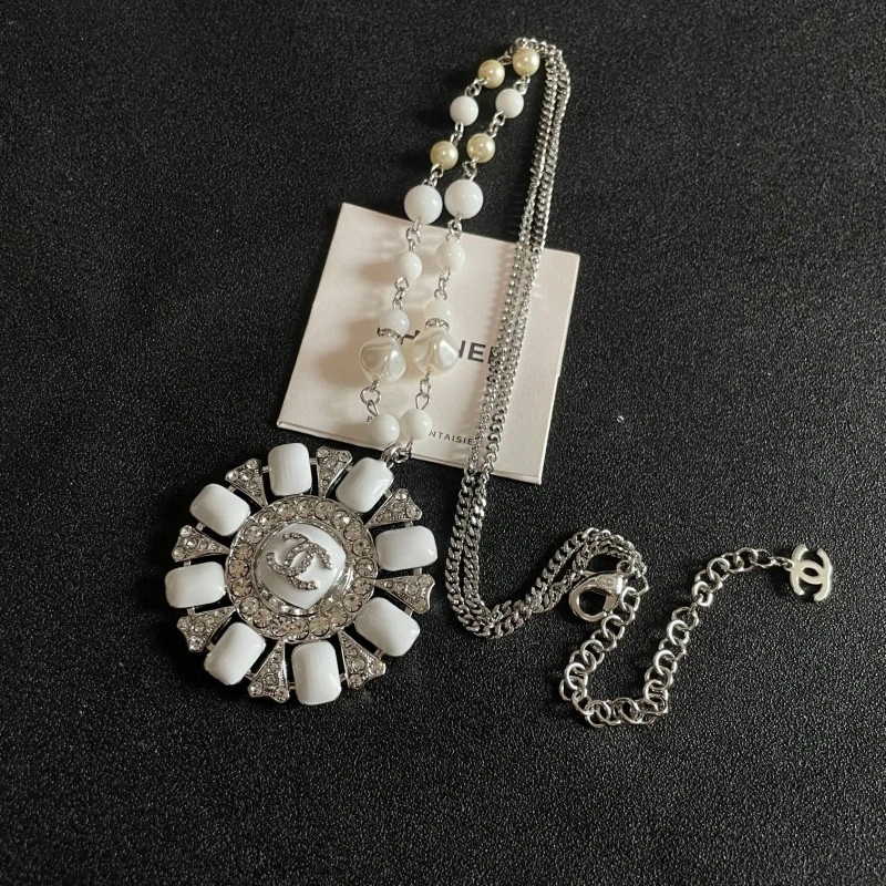 MoistureWicking Chanel Necklaces 218898