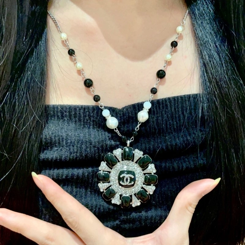 Lightweight Chanel Necklaces 218917