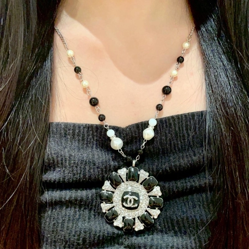 Lightweight Chanel Necklaces 218917