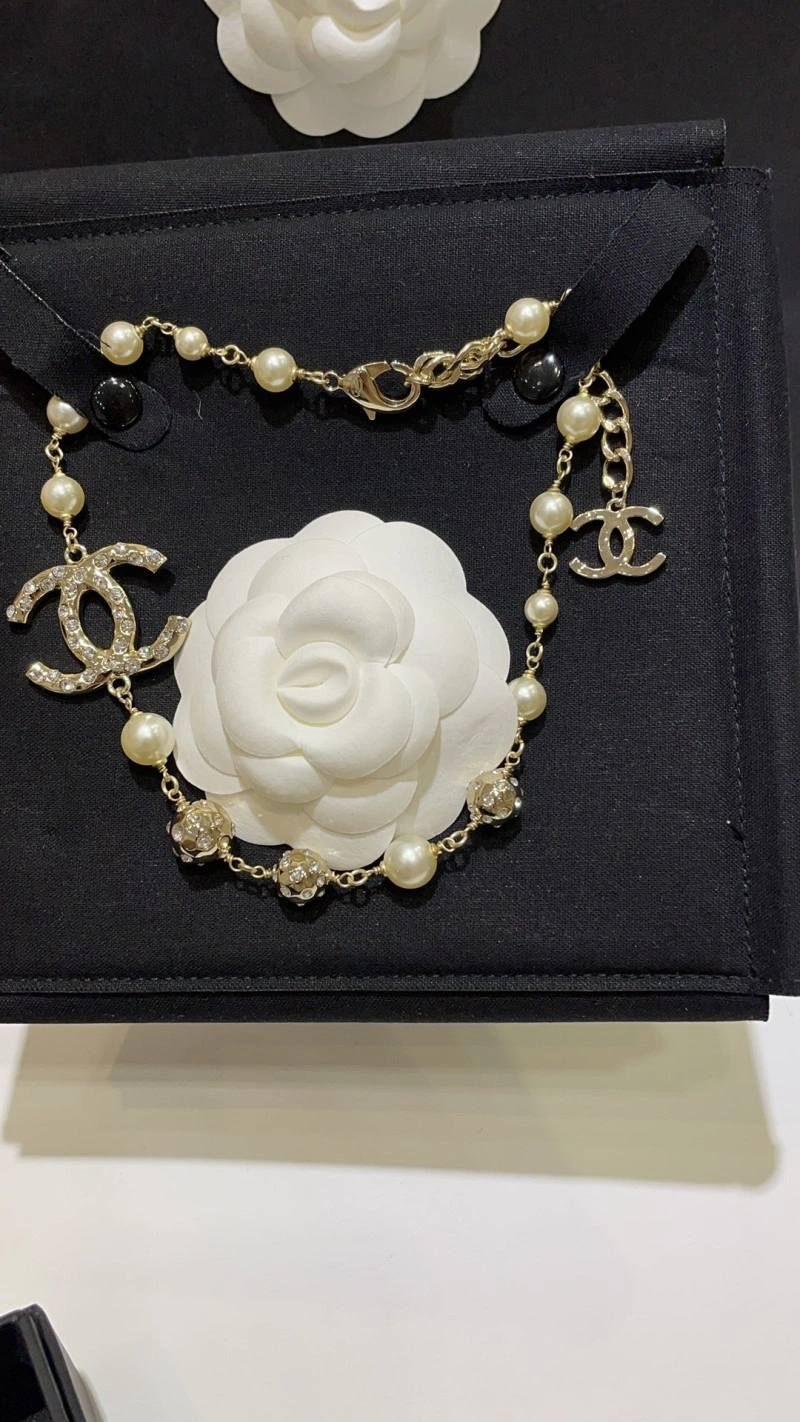 Sporty Chanel Necklaces 218897