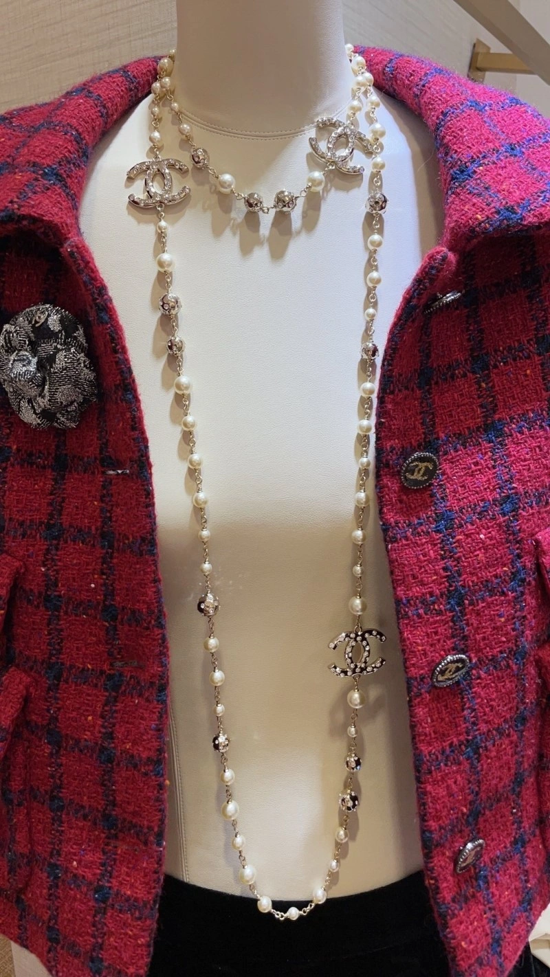 Sporty Chanel Necklaces 218897