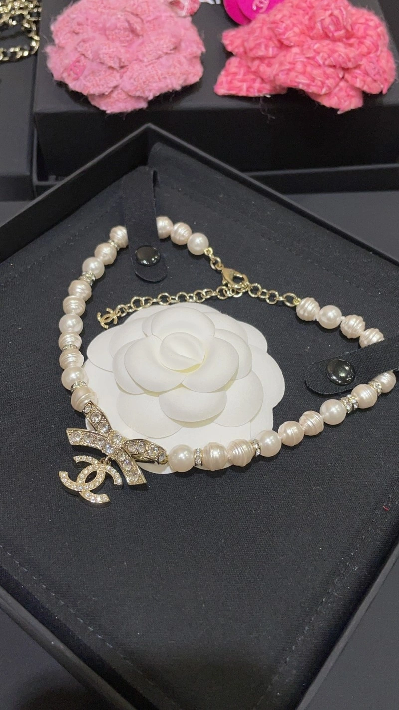 Casual Chanel Necklaces 218886