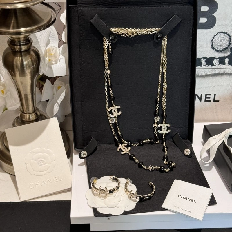 Bold Chanel Necklaces 218888