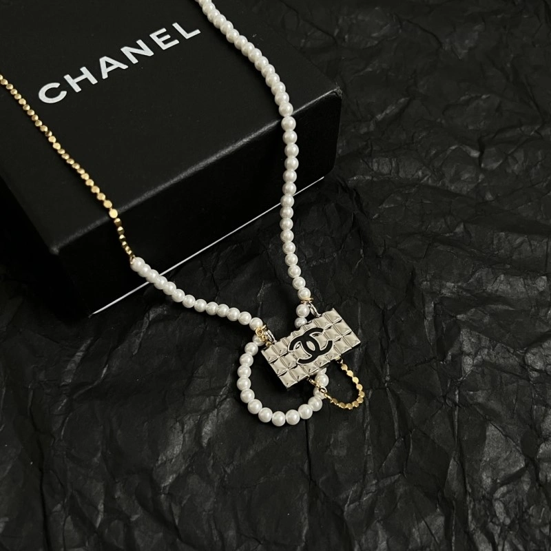 Chanel Necklaces Comfortable 218869