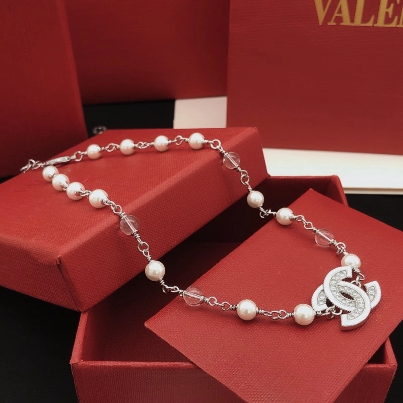 Sophisticated Chanel Necklaces 218862