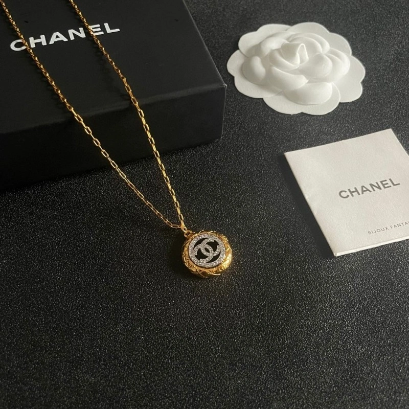 Chanel Necklaces Trendy 218863