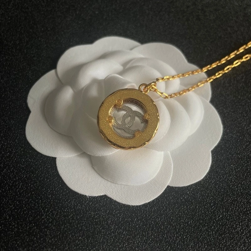 Chanel Necklaces Trendy 218863