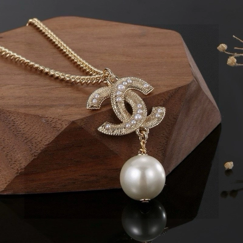 Supportive Chanel Necklaces 218858