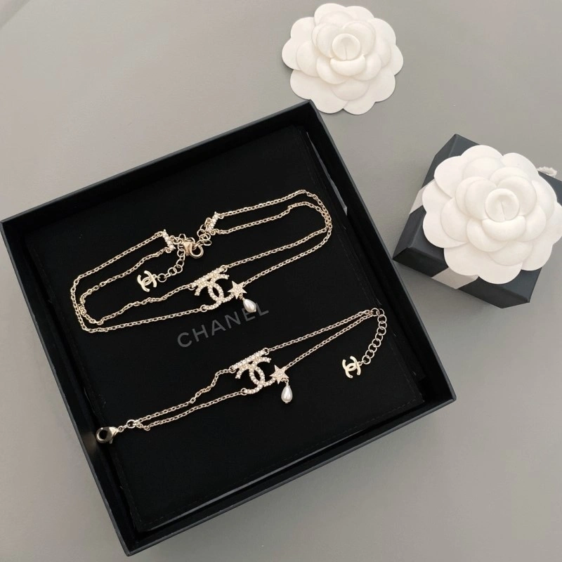 Chanel Necklaces Lightweight 218842