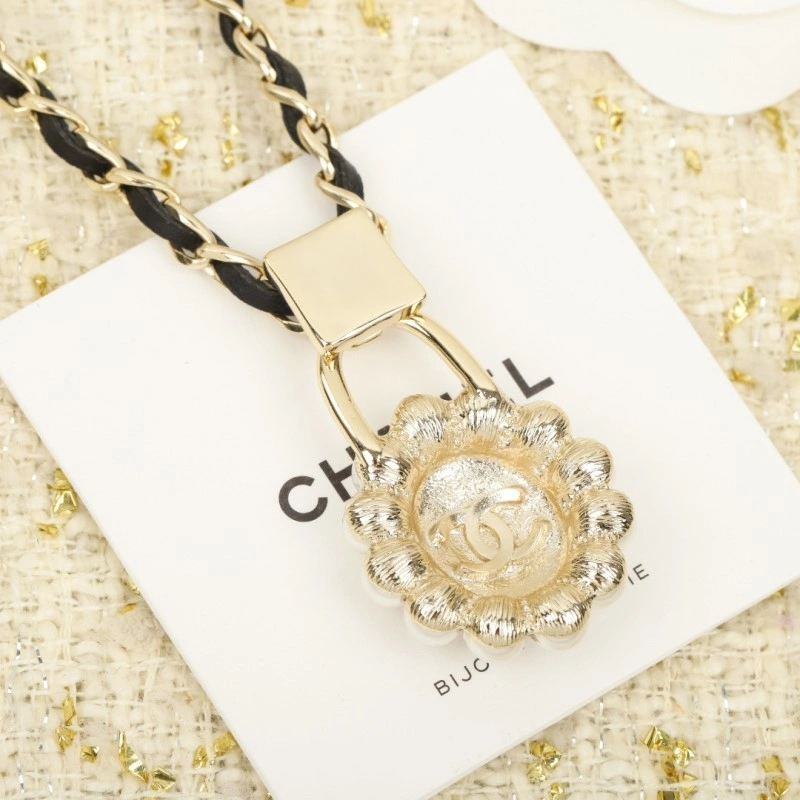 Chanel Necklaces Lightweight 218829