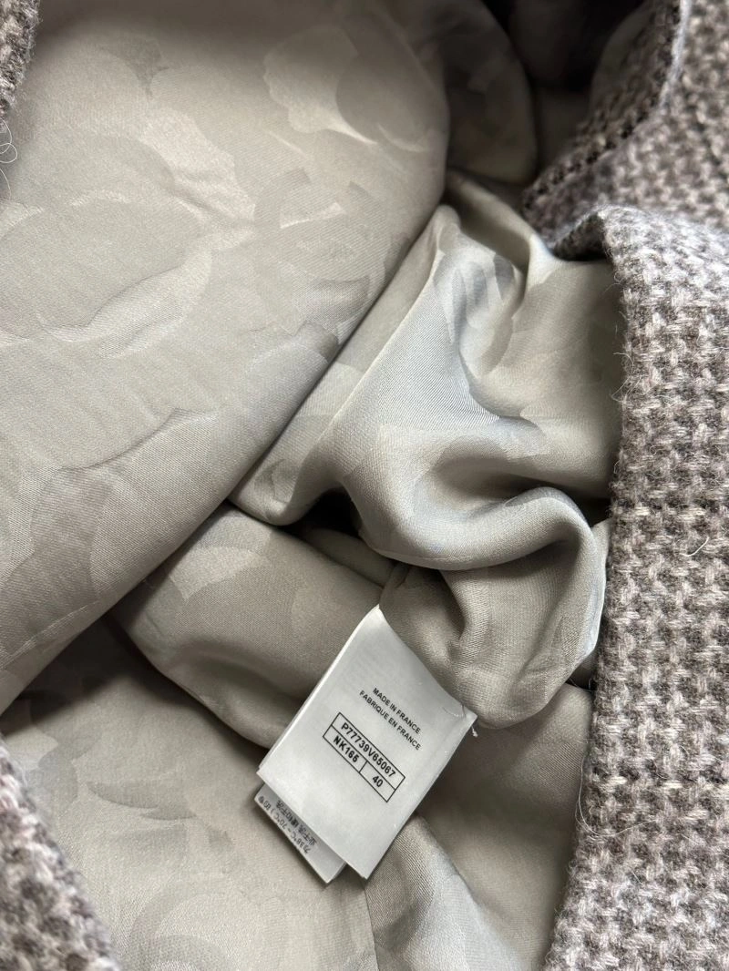 Chanel Outwear Elegant 111402