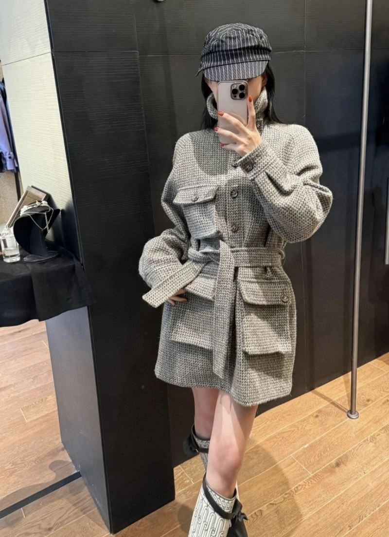 Chanel Outwear Elegant 111402