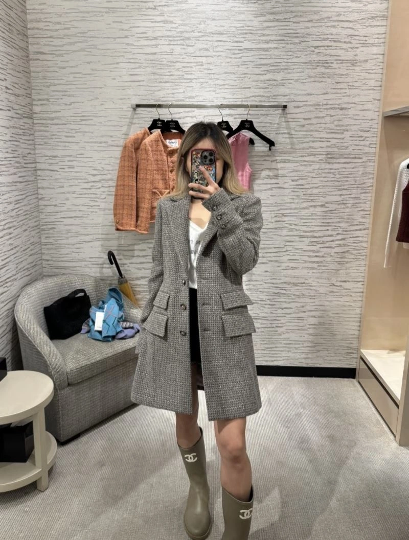 Chanel Outwear Elegant 111402
