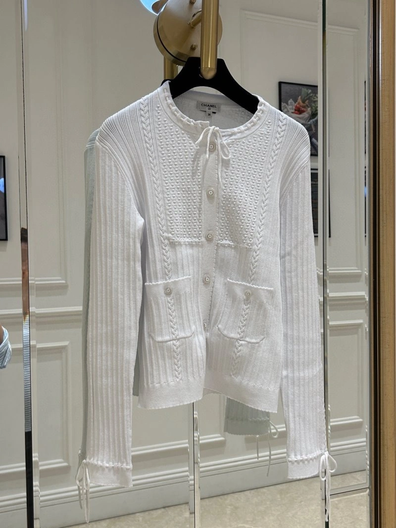 Attractive Chanel Outwear 108835