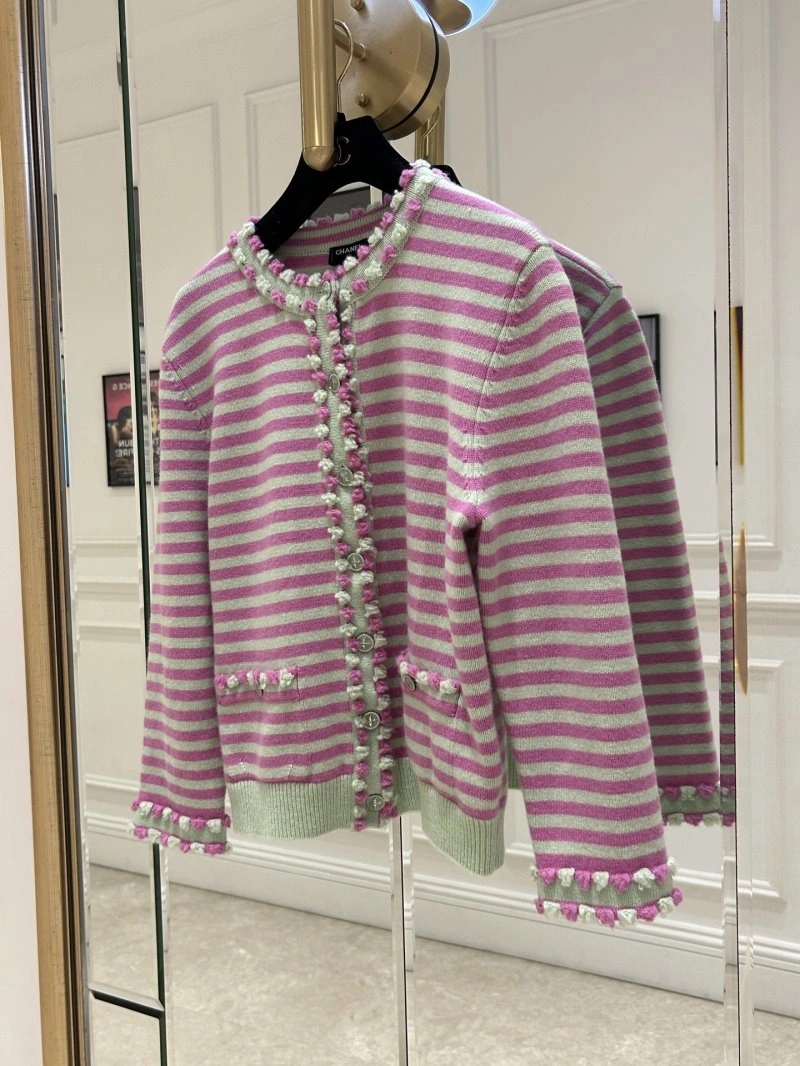 WeatherProof Chanel Outwear 108825