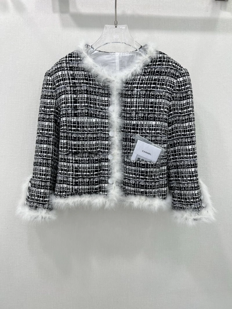 EasyMatch Chanel Outwear 108817