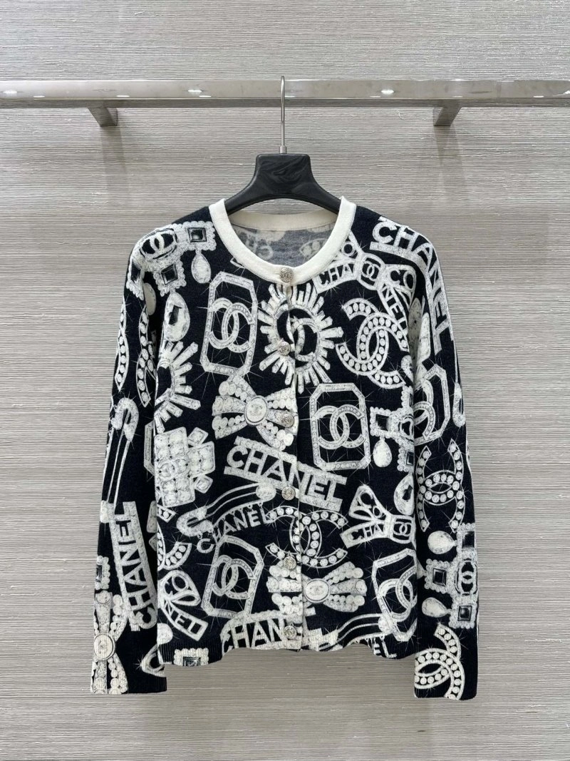 Popular Chanel Outwear 108800