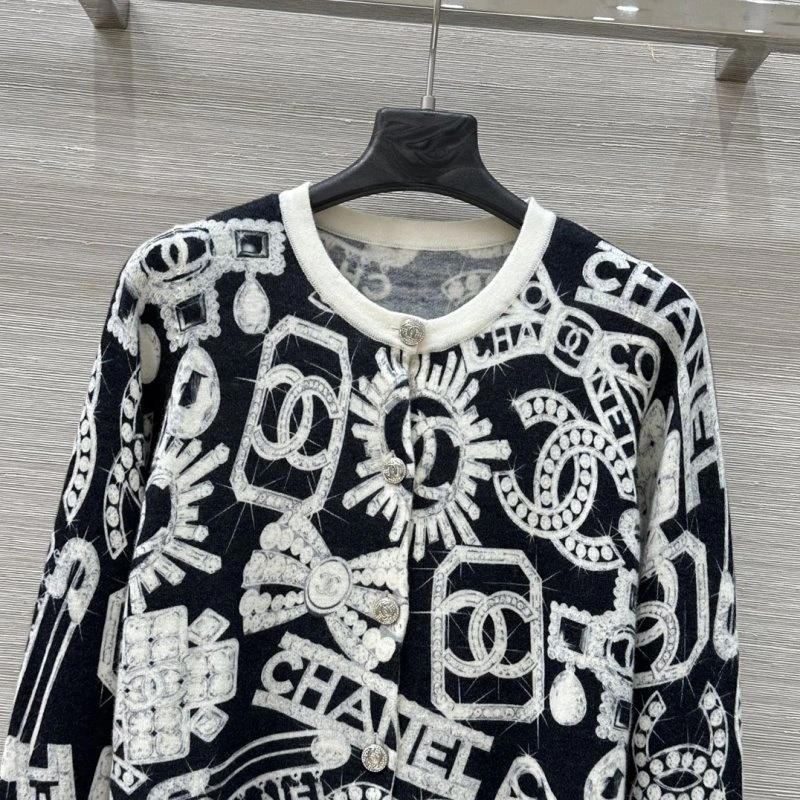 Popular Chanel Outwear 108800