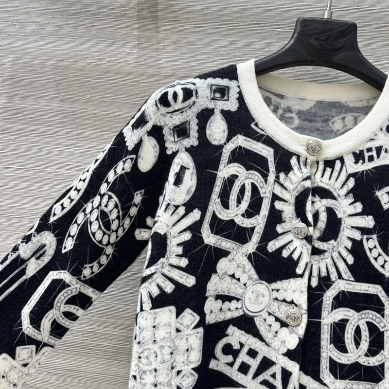 Popular Chanel Outwear 108800