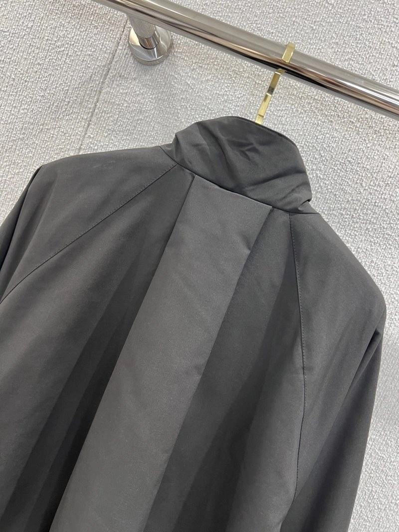 Chanel Outwear AllSeason 110500