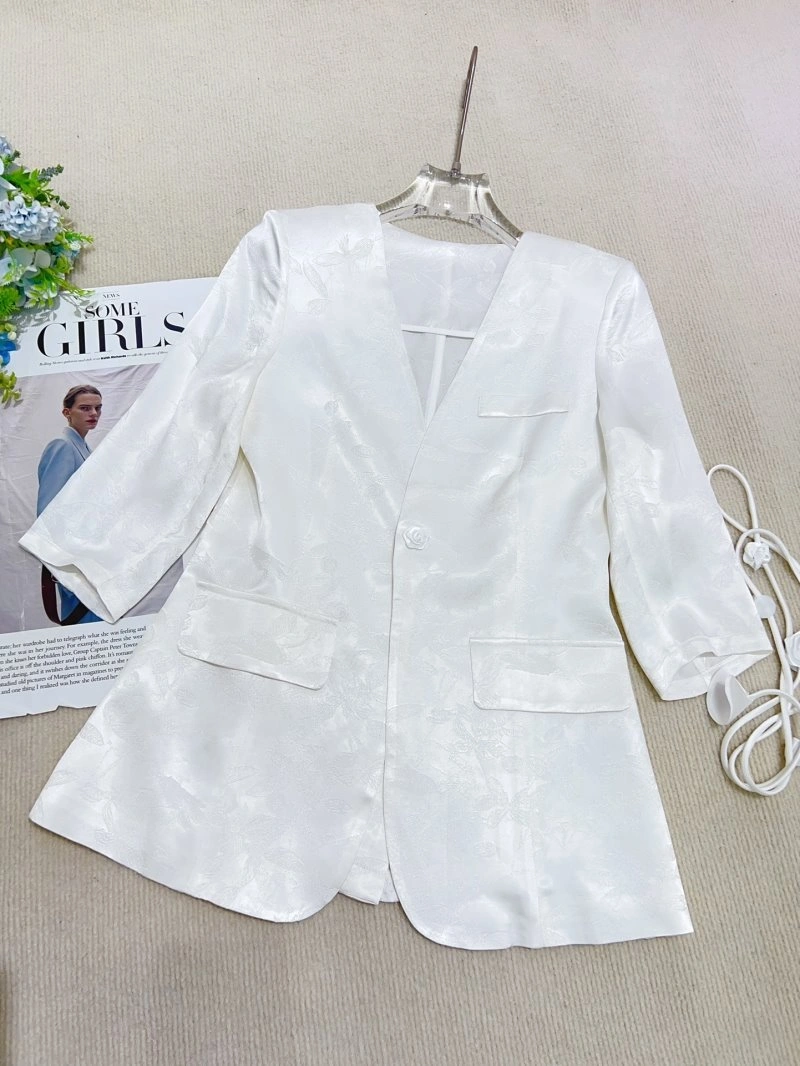 Chanel Outwear Sustainable 110525