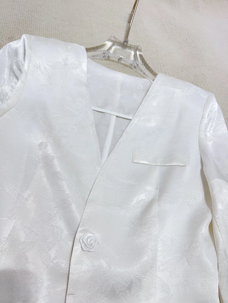 Chanel Outwear Sustainable 110525