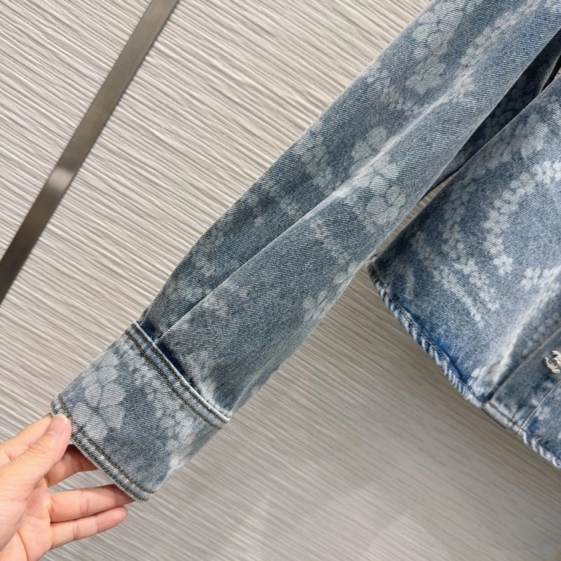 Chanel Outwear GoAnywhere 110492