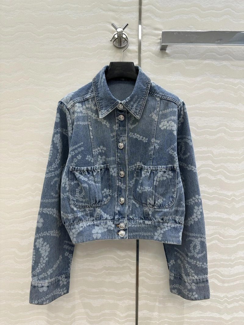 Chanel Outwear Sporty 110501
