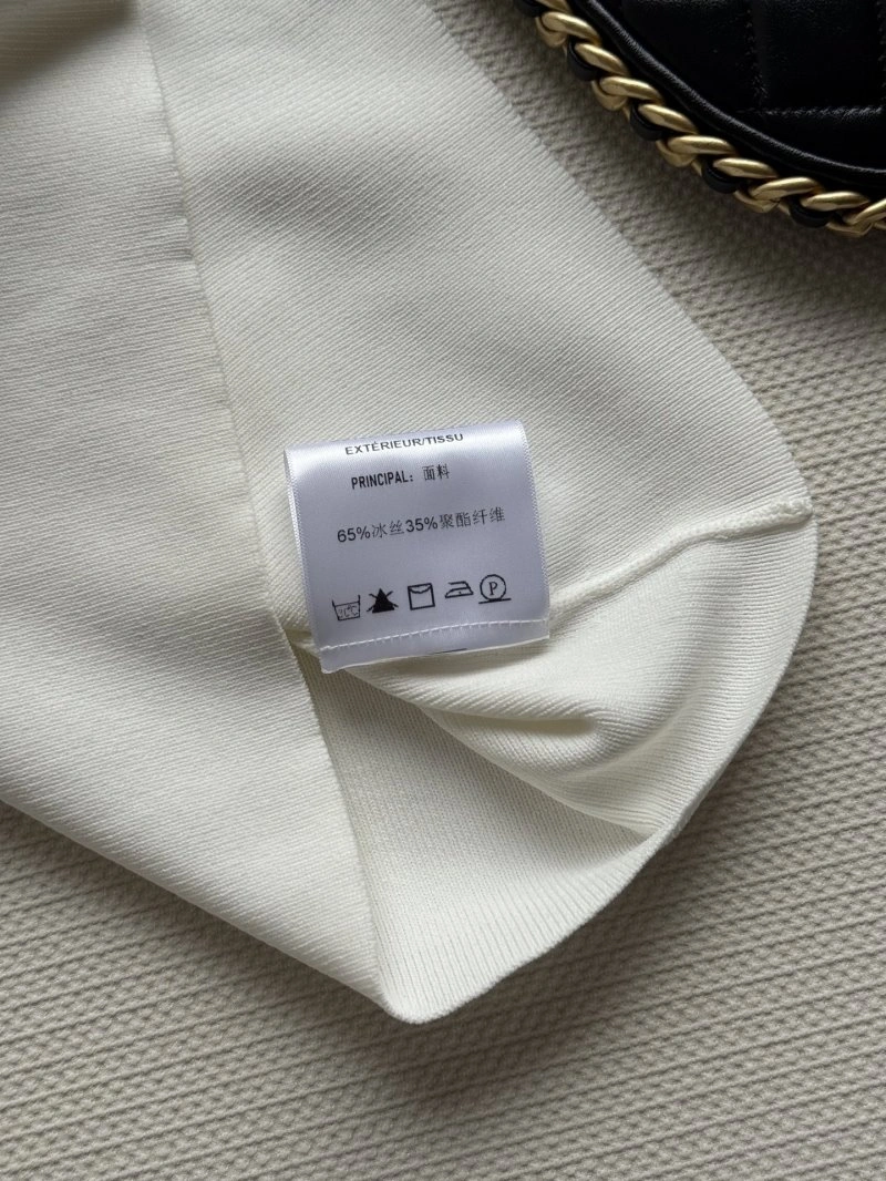 Sustainable Chanel Outwear 110491