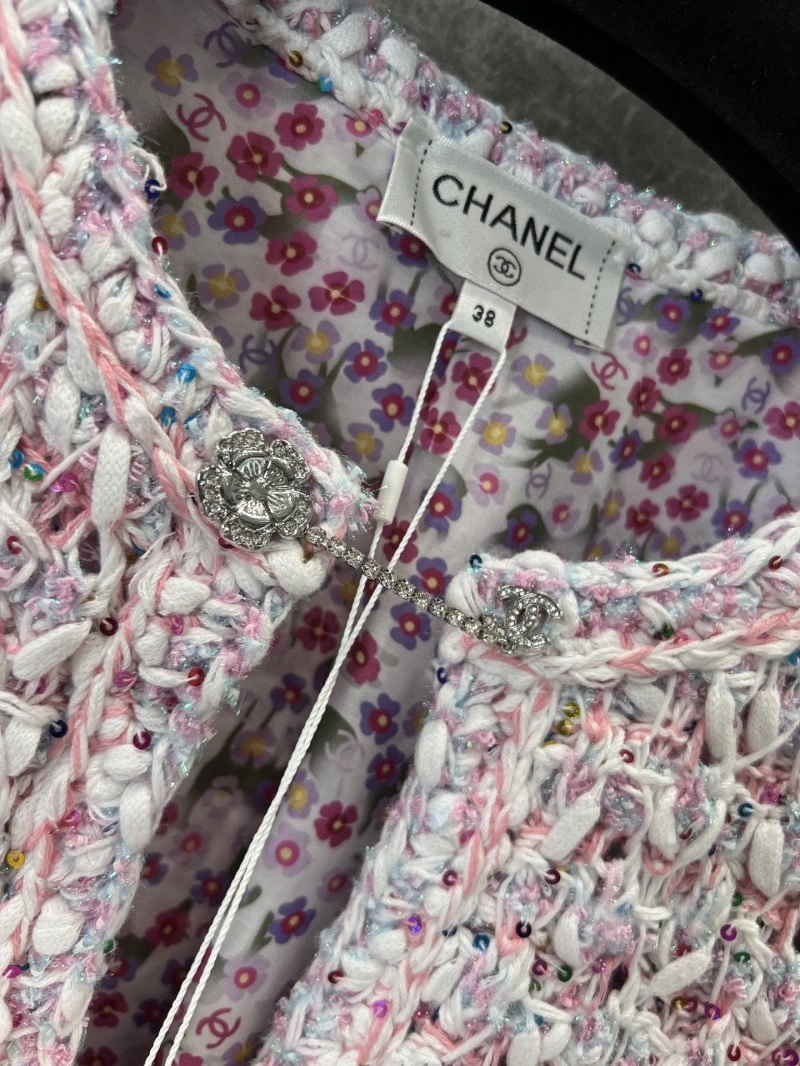 WrinkleFree Chanel Outwear 110489