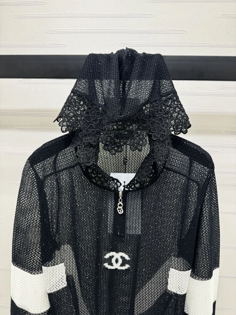 RelaxedFit Chanel Outwear 110486