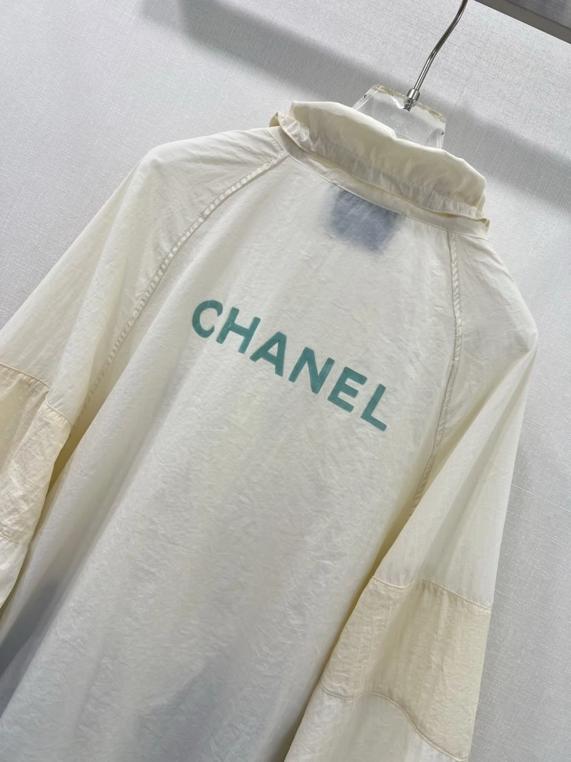 Chanel Outwear Resilient 110481