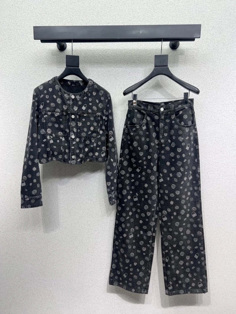 Unique Chanel Outwear 110466