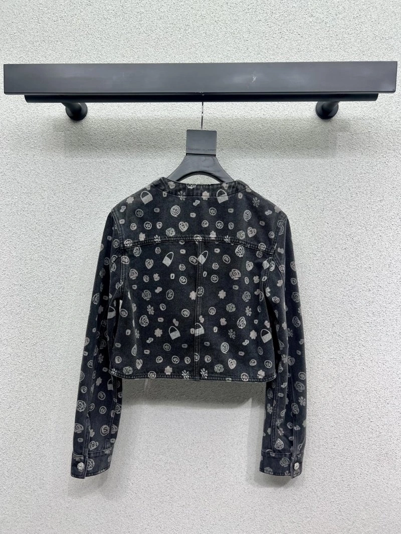 Unique Chanel Outwear 110466