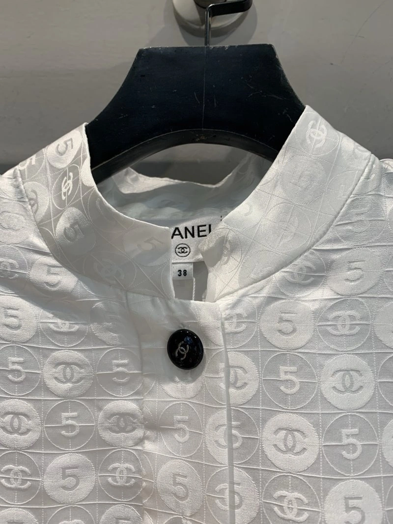 Chanel Outwear Comfortable 108173