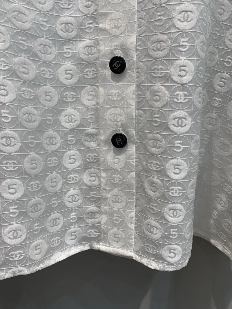 Chanel Outwear Comfortable 108173
