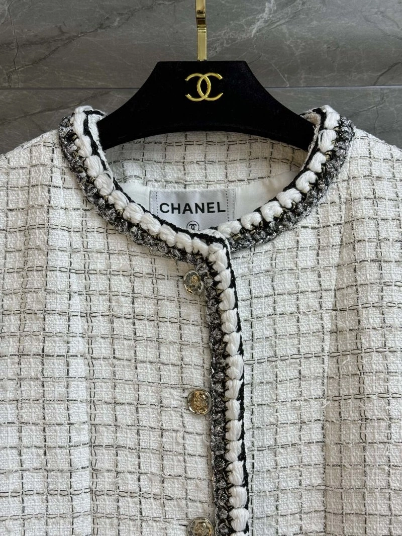 Chanel Outwear SoftTouch 108153
