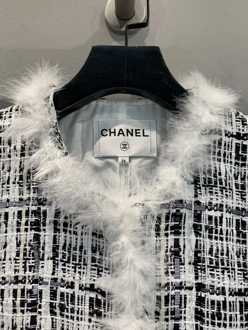 Efficient Chanel Outwear 108166