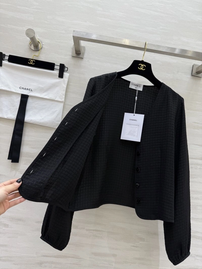 Chanel Outwear Breathable 108140