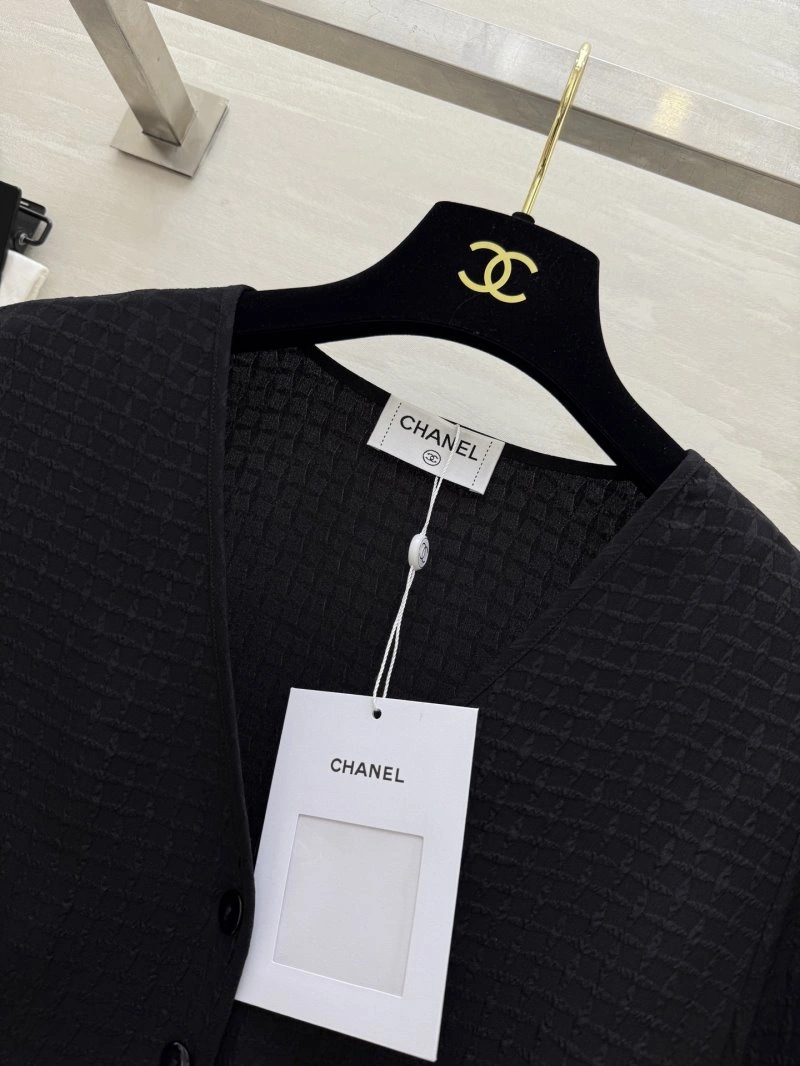 Chanel Outwear Breathable 108140