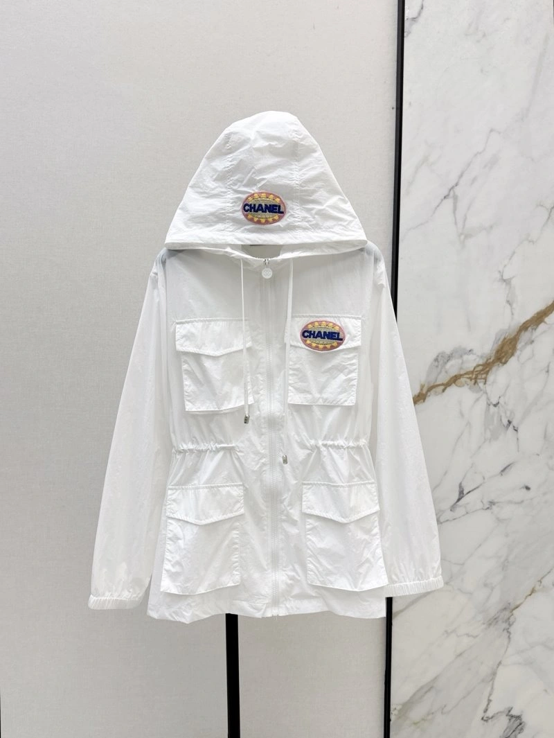 Minimalist Chanel Outwear 108141