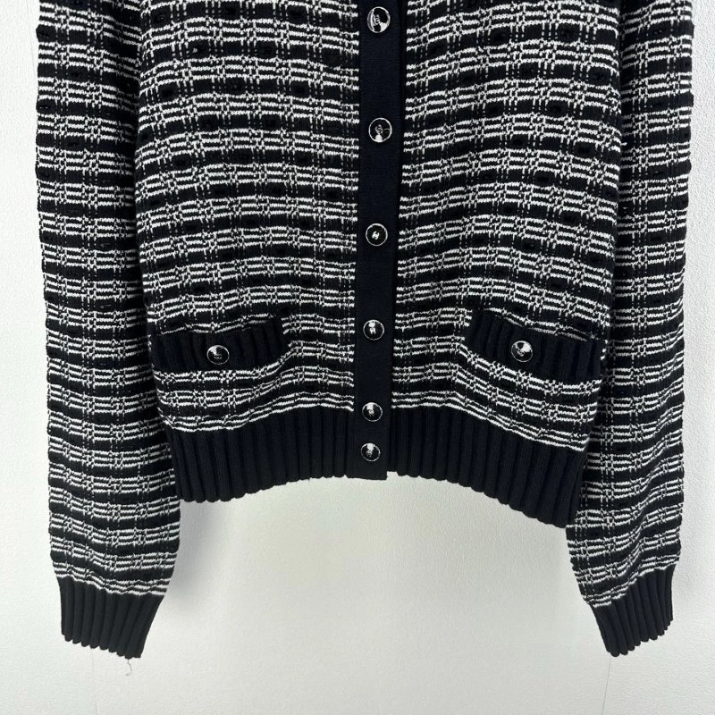 Chanel Outwear Sophisticated 108143