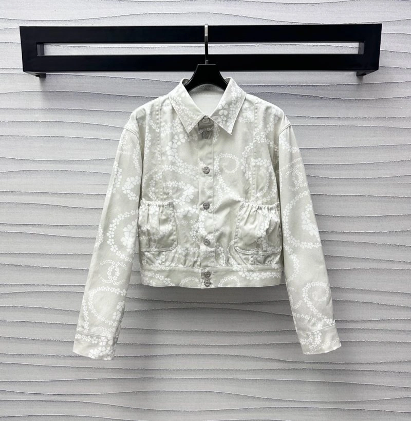 Premium Chanel Outwear 108134