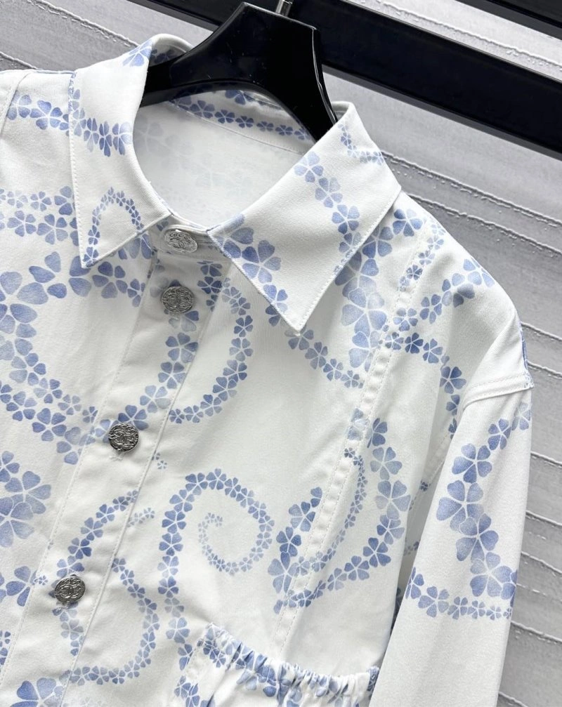 Chanel Outwear Lightweight 108132