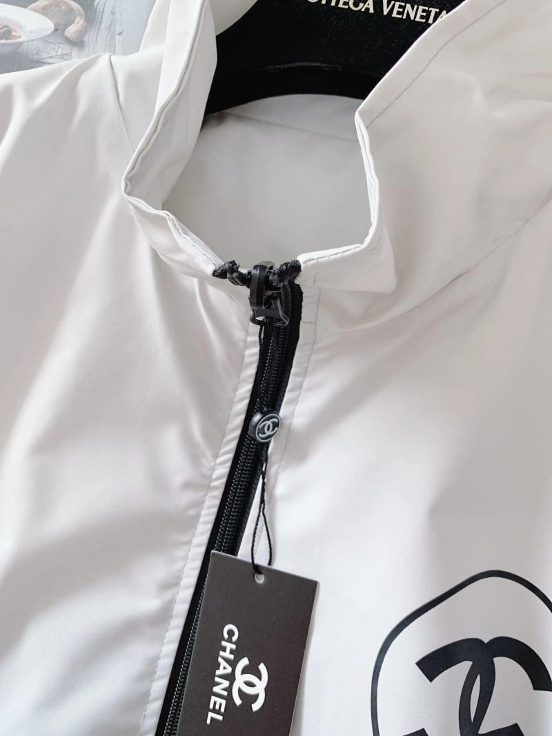 Fashionable Chanel Outwear 111256