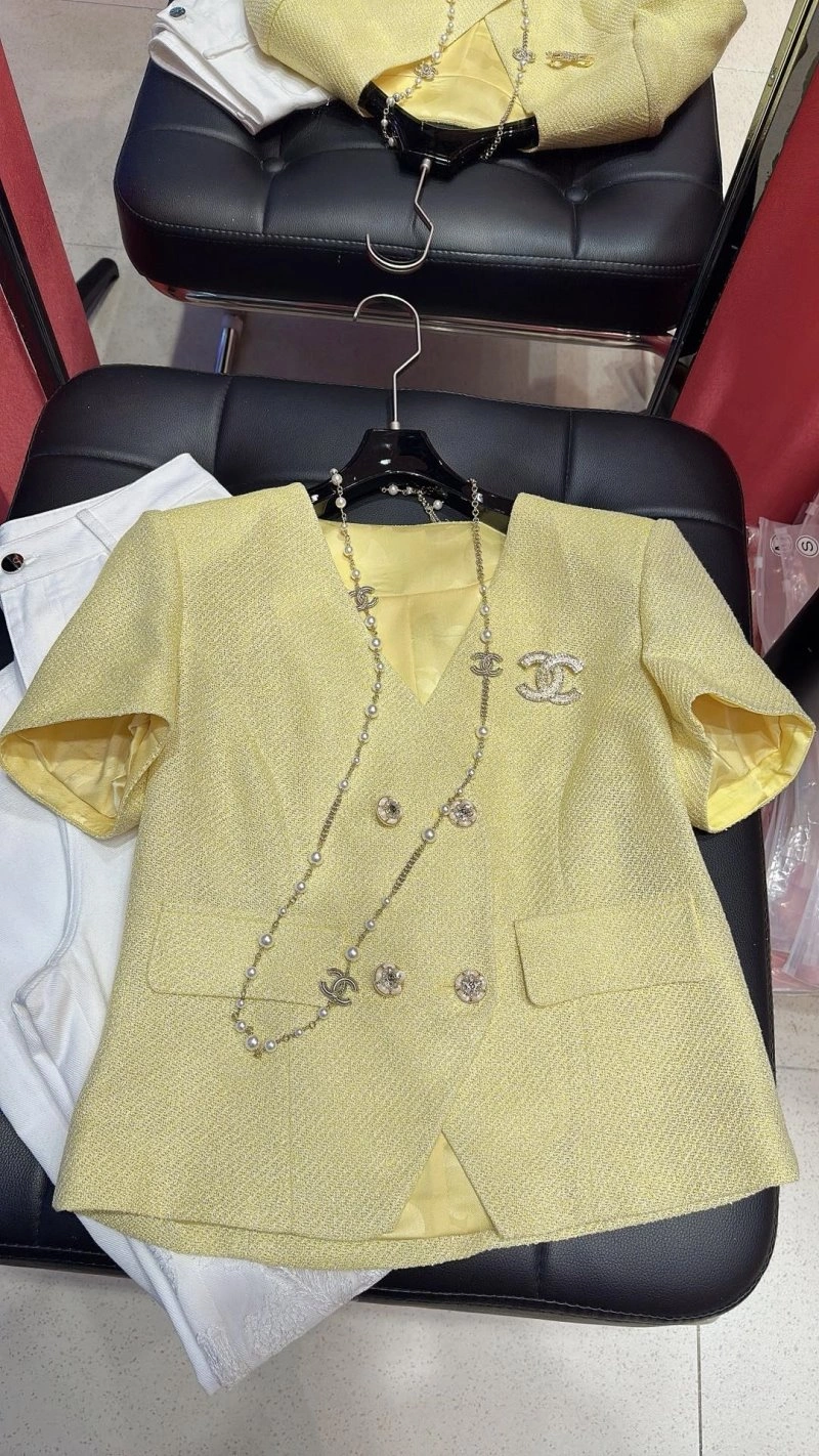 WrinkleFree Chanel Outwear 109802