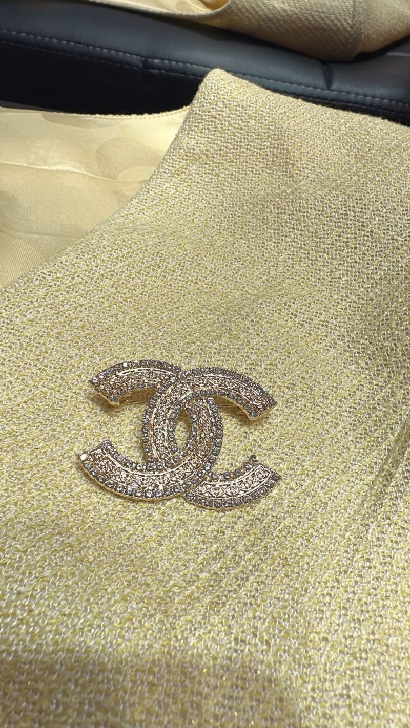 WrinkleFree Chanel Outwear 109802