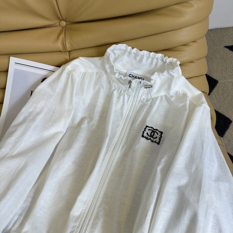 EyeCatching Chanel Outwear 109800