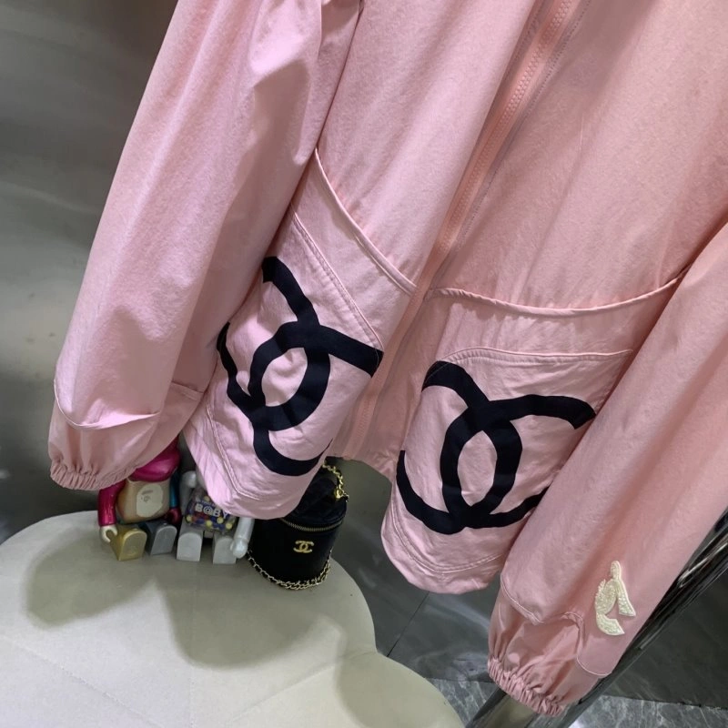 Breathable Chanel Outwear 109775